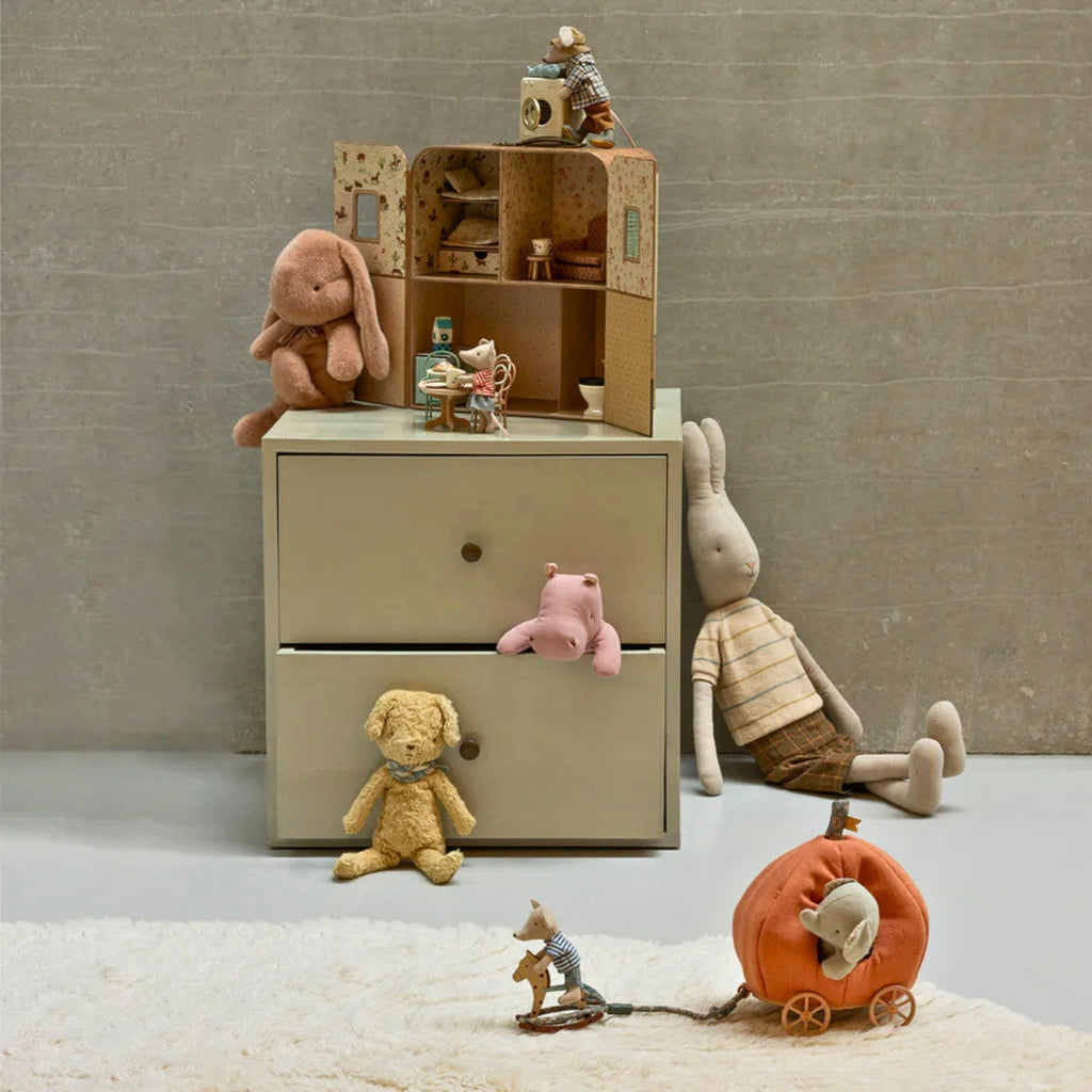 Portable Suitcase Dollhouse for Mini Mouse & Small Dolls, Travel Pretend Play Playset
